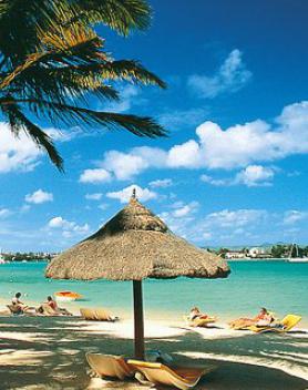 Mauritius a hotel Beachcomber Le Mauricia s pláží