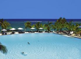 Mauritius a hotel Beachcomber Le Victoria s bazénem