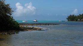 Mauritius a Mahébourg se zálivem