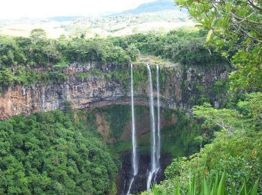 Mauritius s vodopádem Chamarel